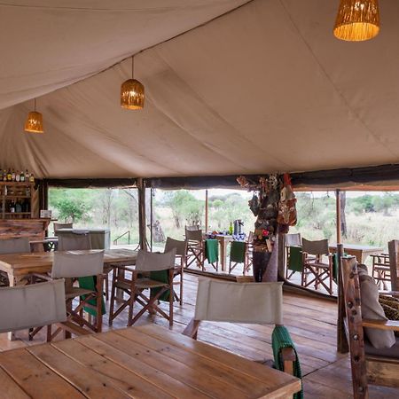 Baobab Tented Camp Kwa Kuchinia エクステリア 写真