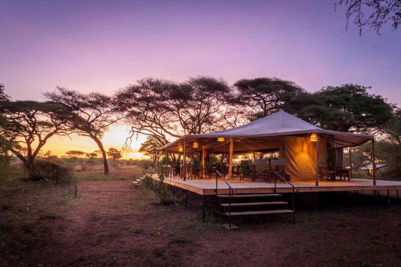 Baobab Tented Camp Kwa Kuchinia エクステリア 写真
