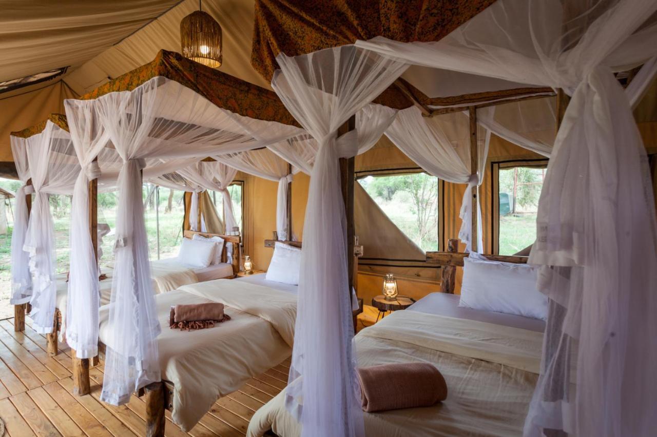 Baobab Tented Camp Kwa Kuchinia エクステリア 写真