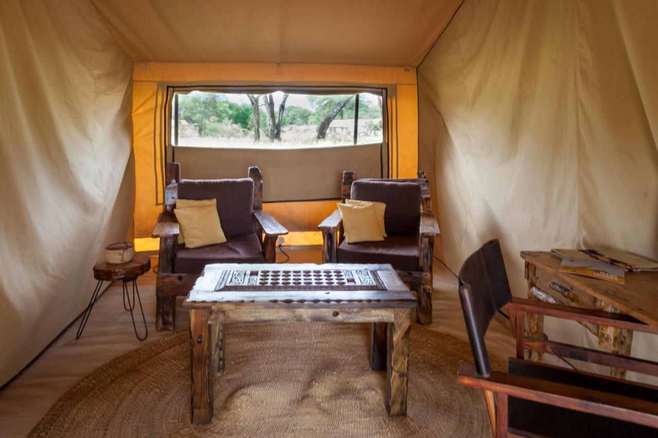 Baobab Tented Camp Kwa Kuchinia エクステリア 写真