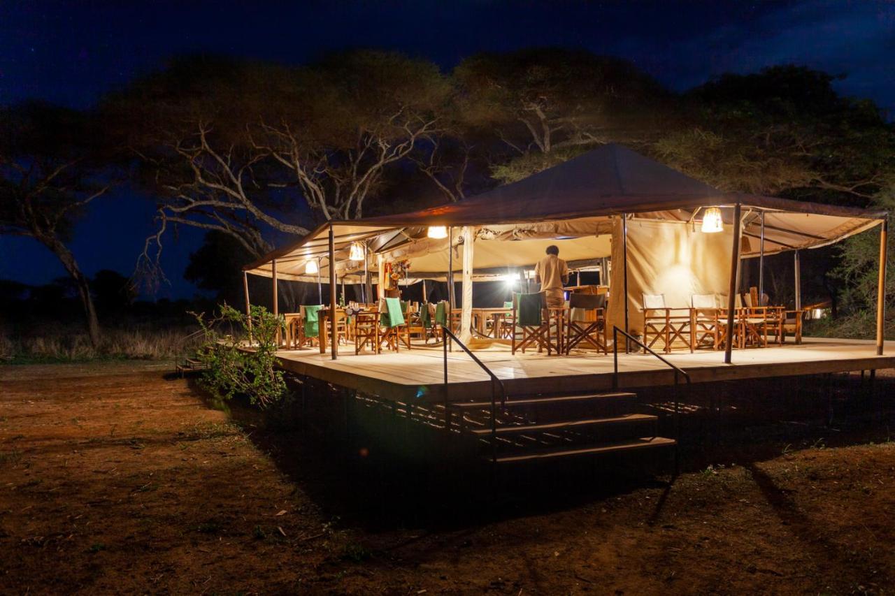 Baobab Tented Camp Kwa Kuchinia エクステリア 写真